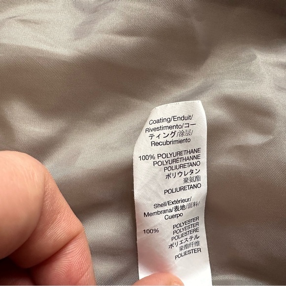 ๐3/$20๐ Gap Gray Quilted Vest with Polka Dots Size XS - Picture 7 of 7